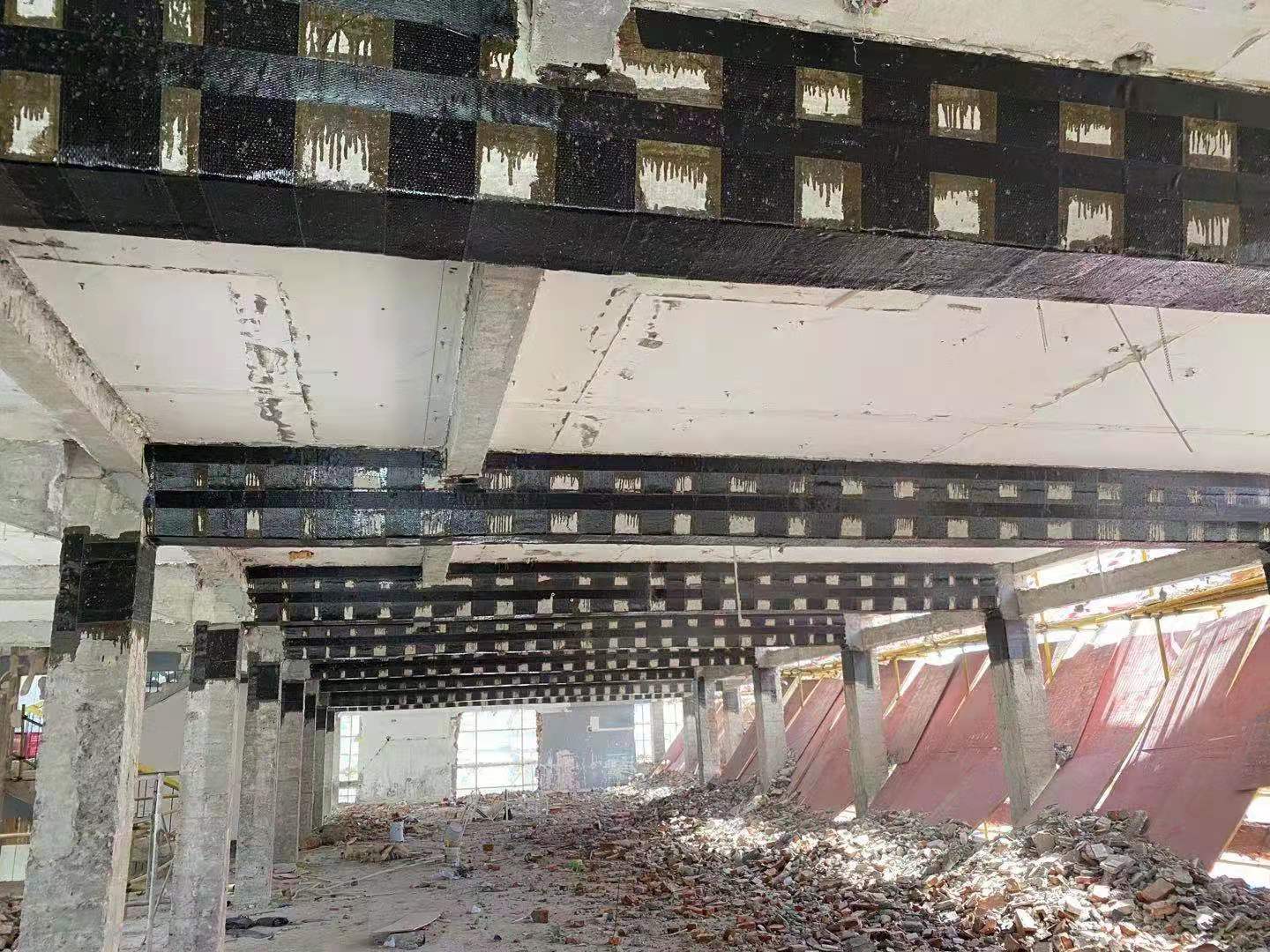 赤壁碳纤维加固对症处理好房屋